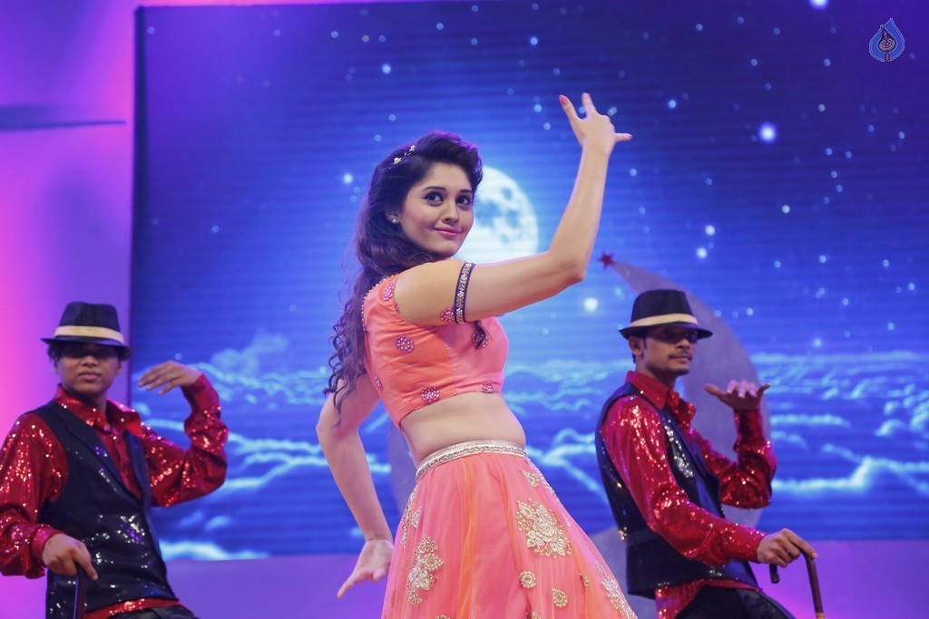 Santosham South India Film Awards 2016 Photos - 9 / 91 photos