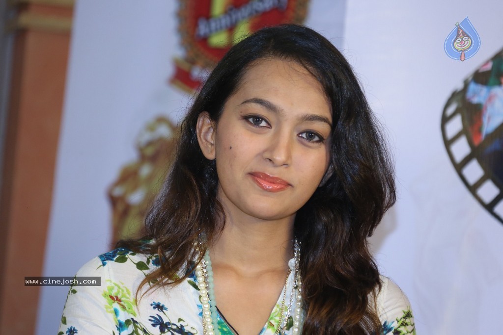 Santosham South Indian Film Awards PM - 35 / 85 photos