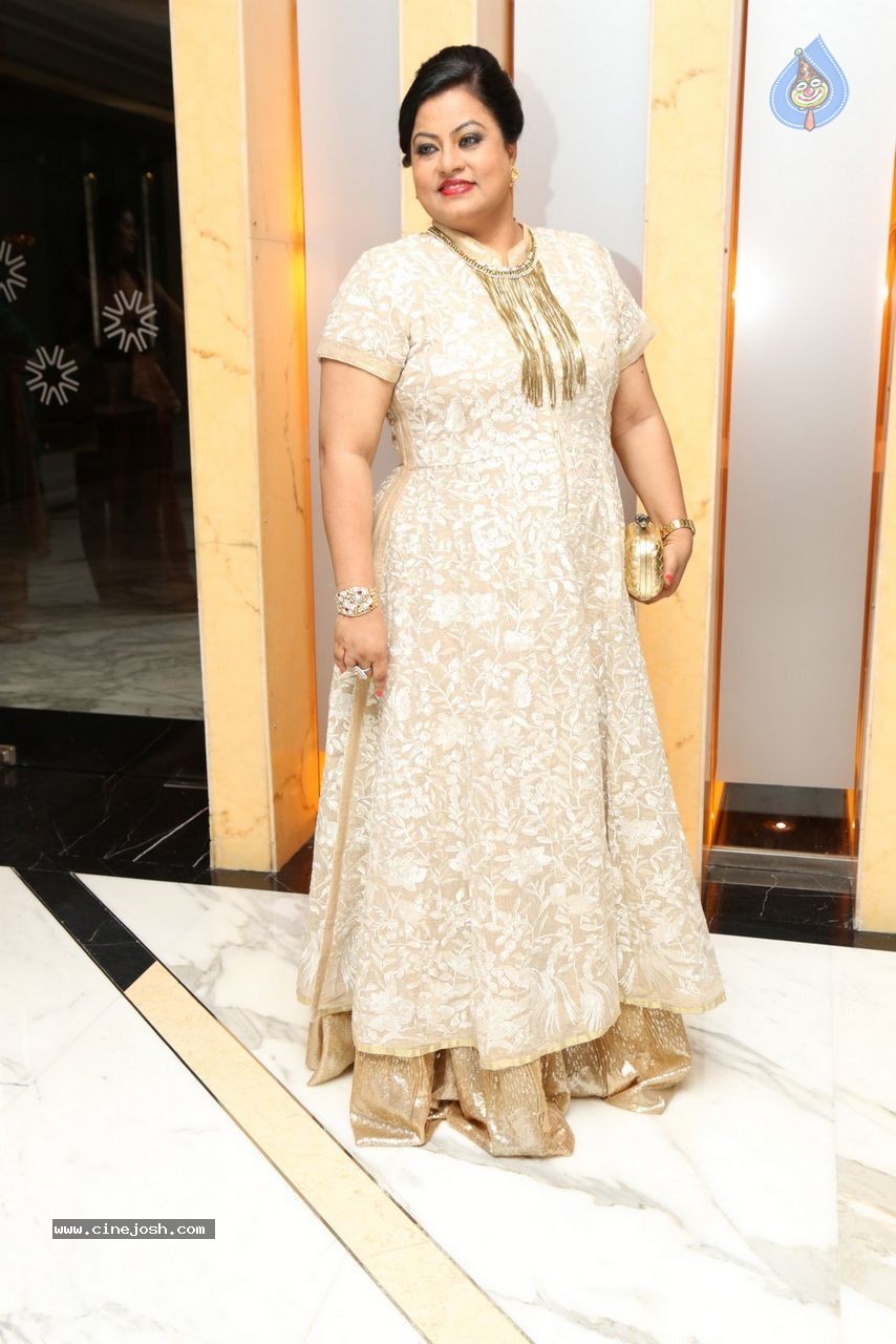 Sashi Nahata 25th Wedding Anniversary - 52 / 128 photos