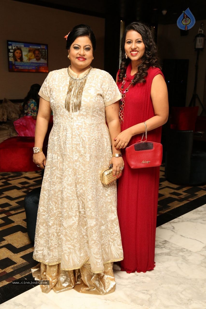 Sashi Nahata 25th Wedding Anniversary - 69 / 128 photos