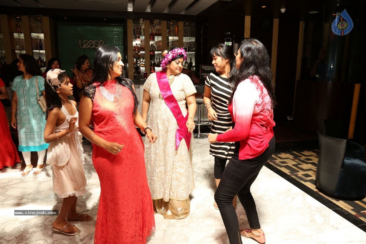 Sashi Nahata 25th Wedding Anniversary - 70 / 128 photos