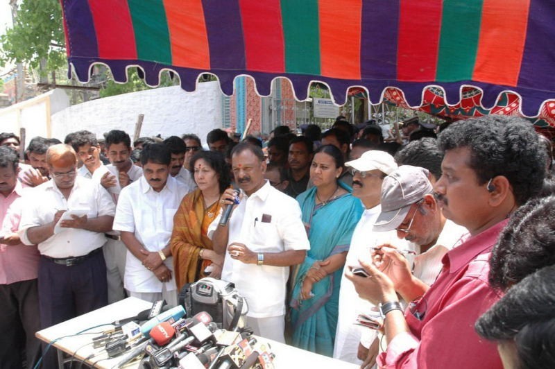 Sathya Sai Baba Condolences Photos - 89 / 109 photos