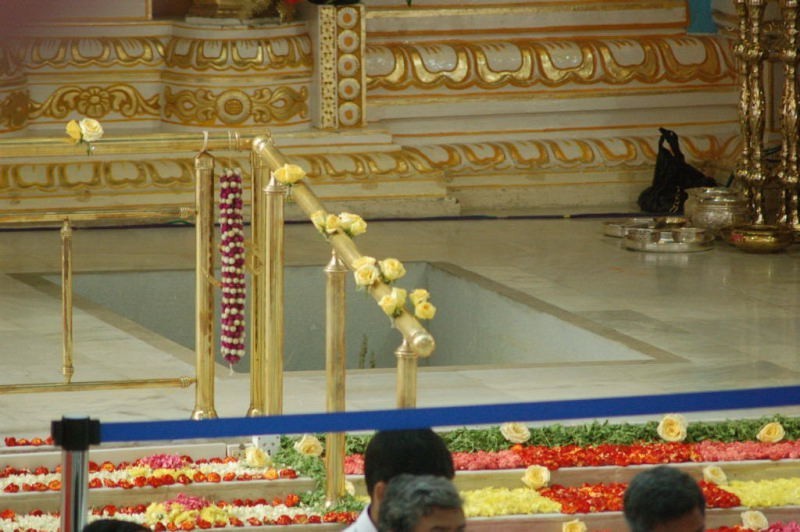 Sathya Sai Baba Maha Samadhi Photos - 34 / 59 photos