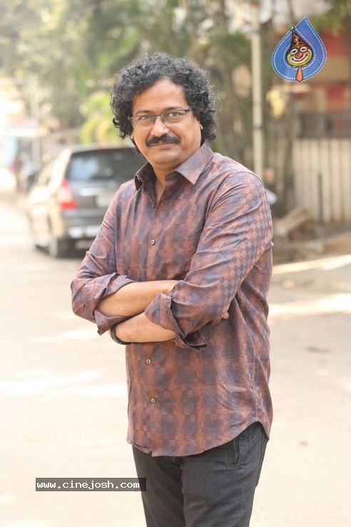 Satish Vegesna Interview Photos - 14 / 21 photos