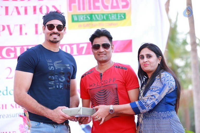 SEAT-Finecab Cricket Tournament 2017 - 74 / 84 photos