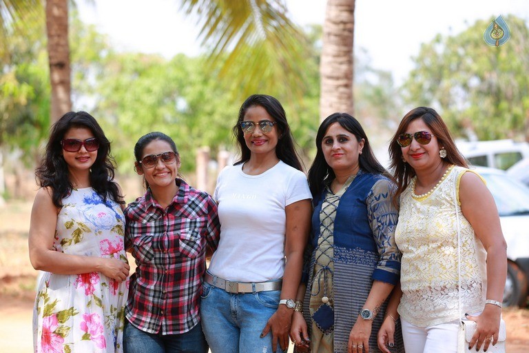 SEAT-Finecab Cricket Tournament 2017 - 77 / 84 photos