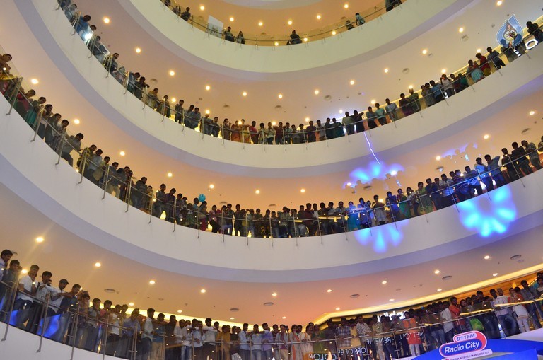 SFS Team at Radio City Super Singer Event - 8 / 21 photos