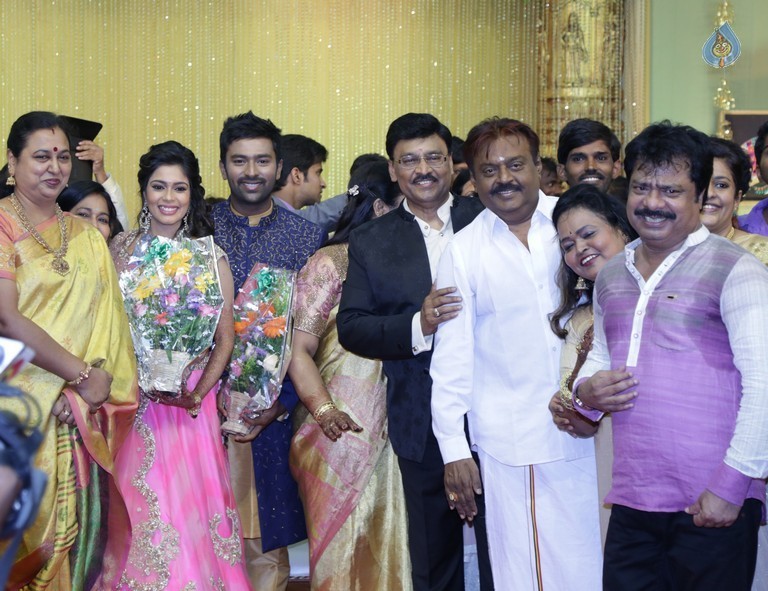Shanthnu - Keerthi Wedding Reception Photos - 11 / 29 photos