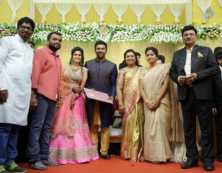 Shanthnu and Keerthi Wedding Reception Photos - 7 / 126 photos