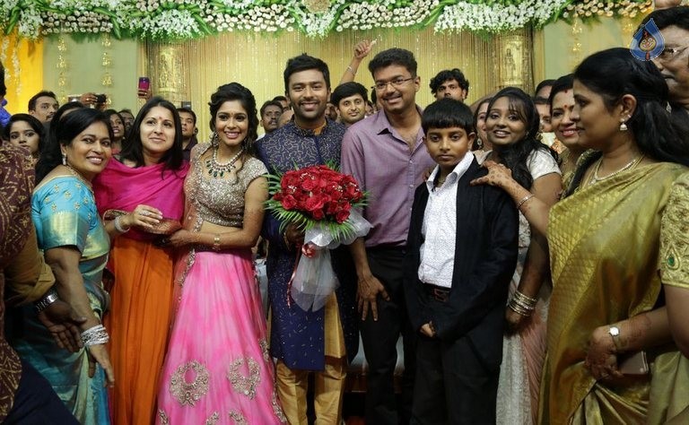 Shanthnu and Keerthi Wedding Reception Photos - 92 / 126 photos