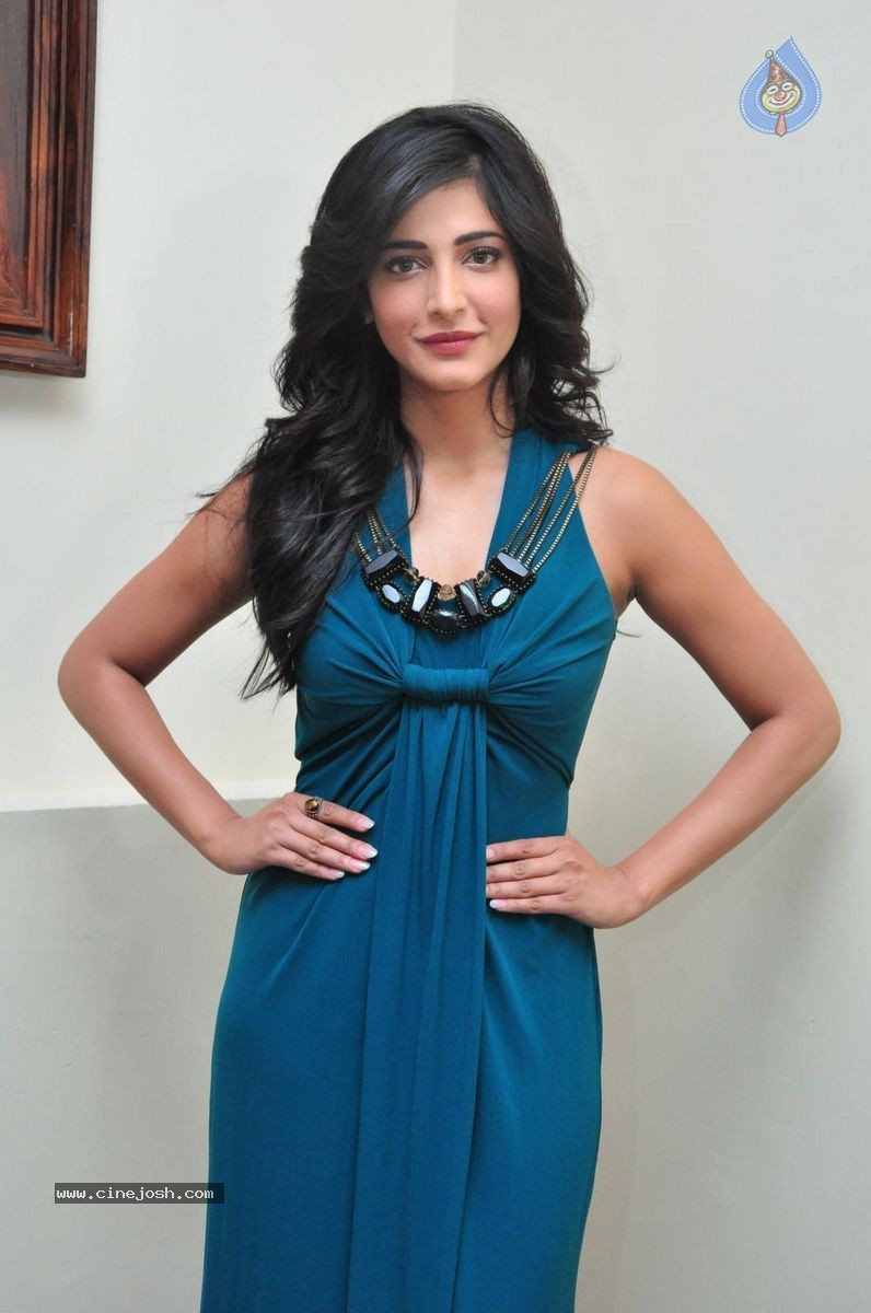 Shruti Hassan Launches Gabbar Game - 57 / 69 photos