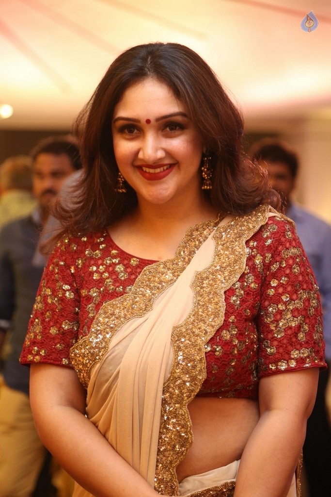 Shyam Prasad Reddy Daughter Wedding Photos 1 - 39 / 123 photos