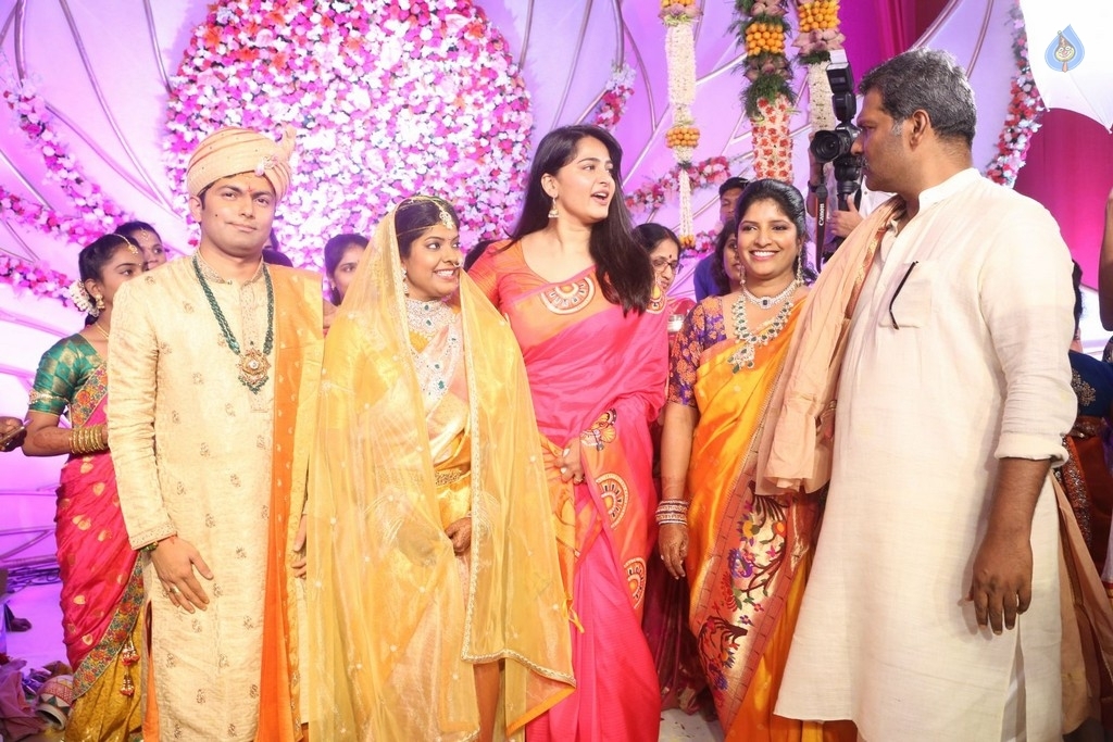 Shyam Prasad Reddy Daughter Wedding Photos 3 - 54 / 84 photos
