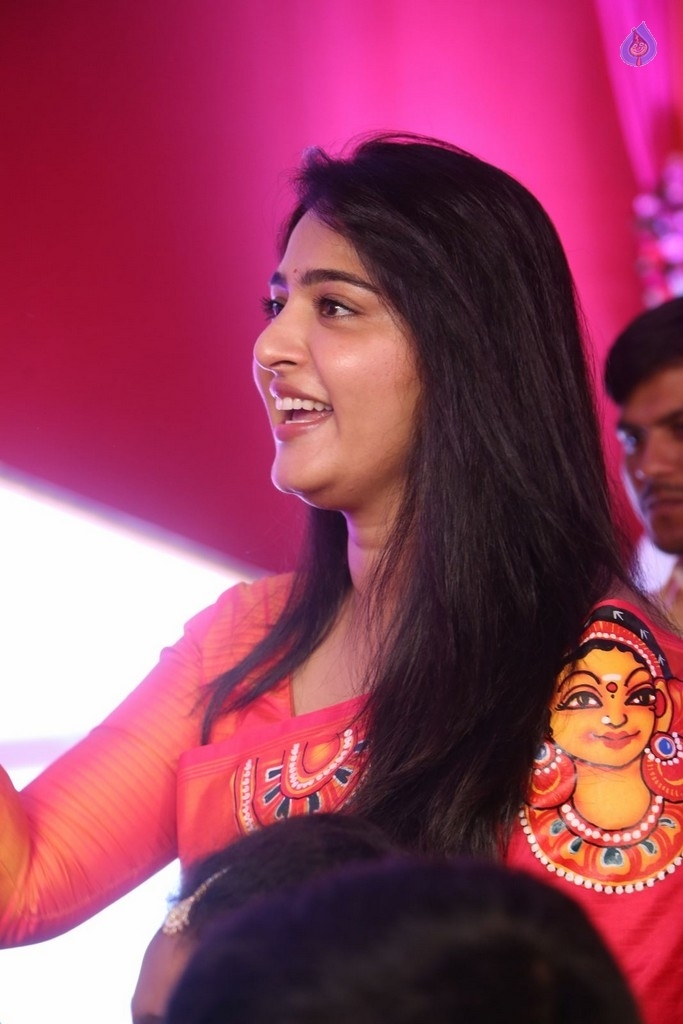 Shyam Prasad Reddy Daughter Wedding Photos 3 - 70 / 84 photos