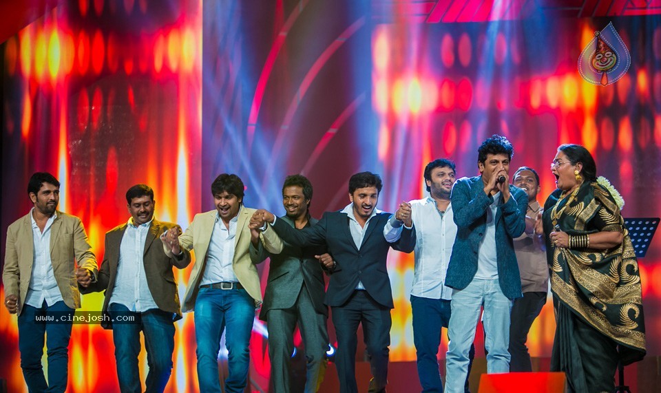 SIIMA 2013 Awards Day2 Photos 01 - 123 / 153 photos