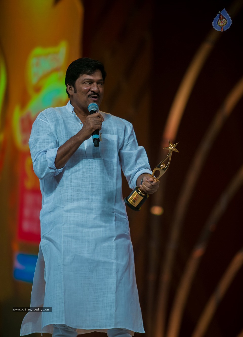 SIIMA 2013 Awards Day2 Photos 02 - 4 / 156 photos