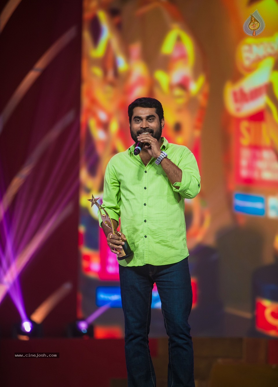 SIIMA 2013 Awards Day2 Photos 02 - 17 / 156 photos