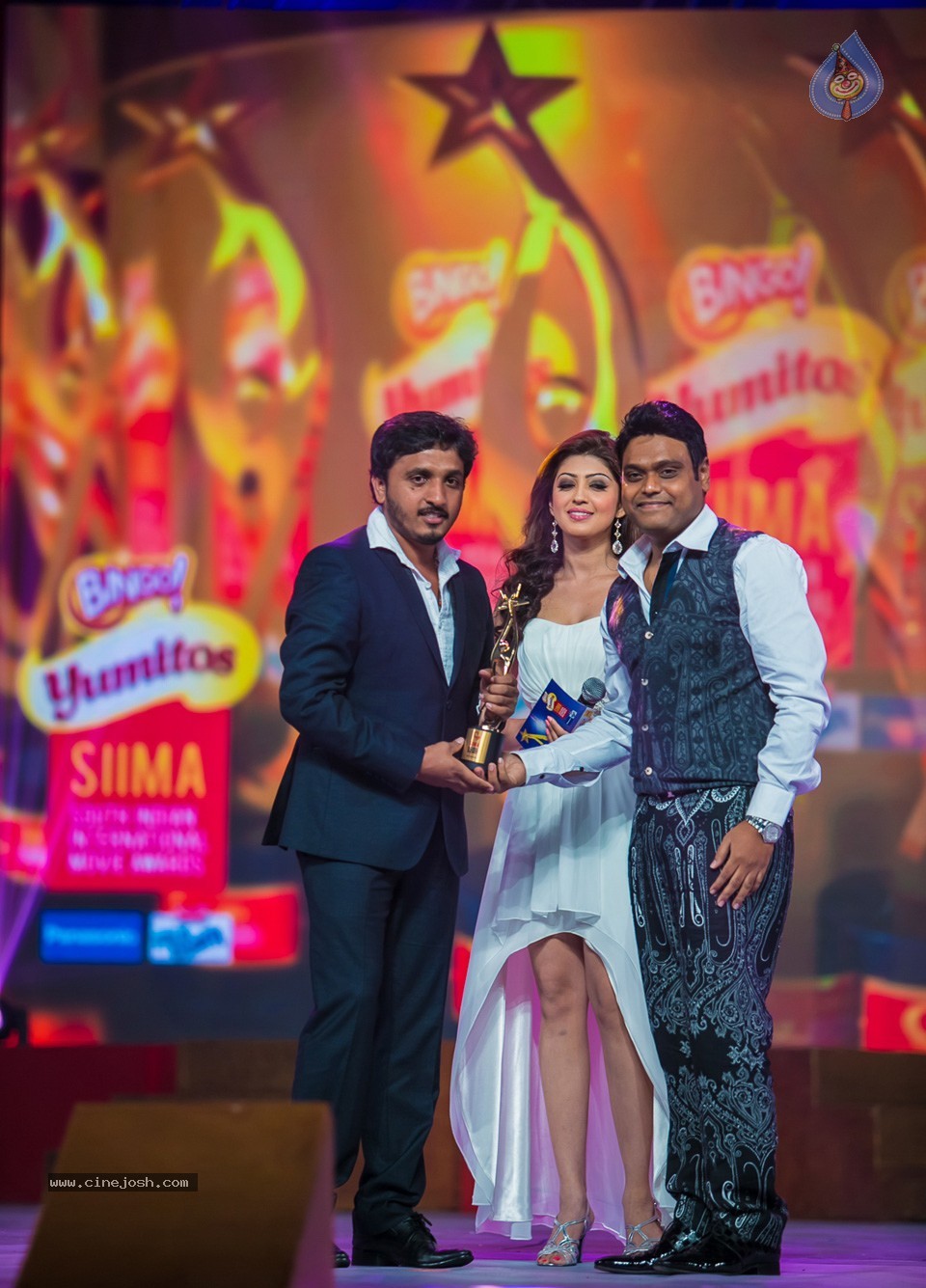 SIIMA 2013 Awards Day2 Photos 02 - 30 / 156 photos
