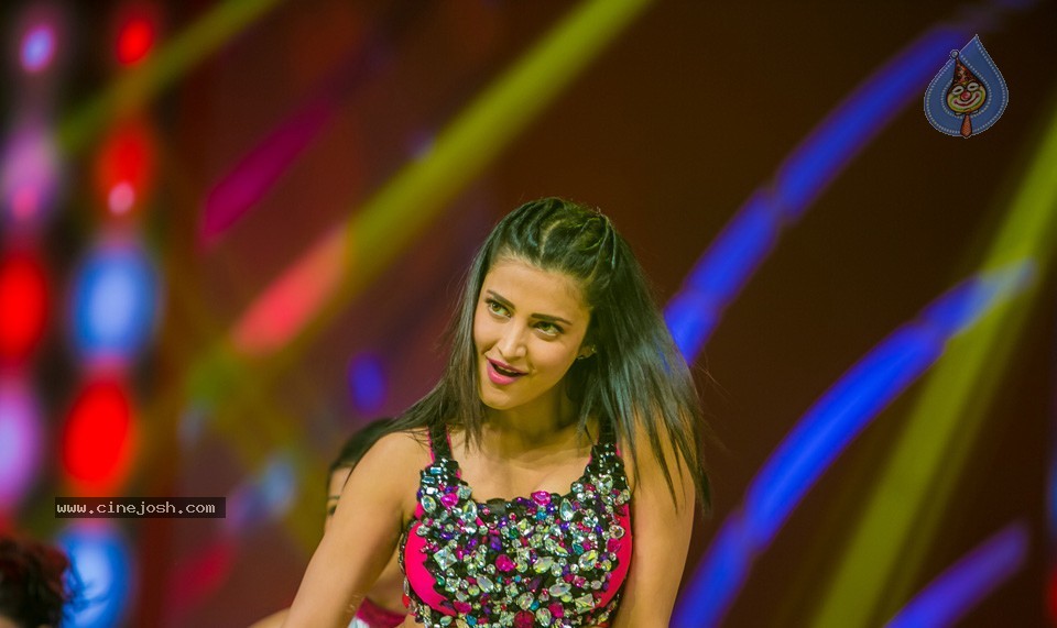 SIIMA 2013 Awards Day2 Photos 02 - 36 / 156 photos