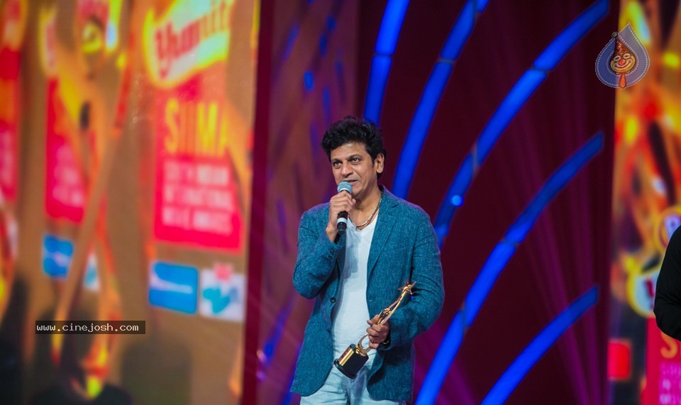 SIIMA 2013 Awards Day2 Photos 02 - 59 / 156 photos