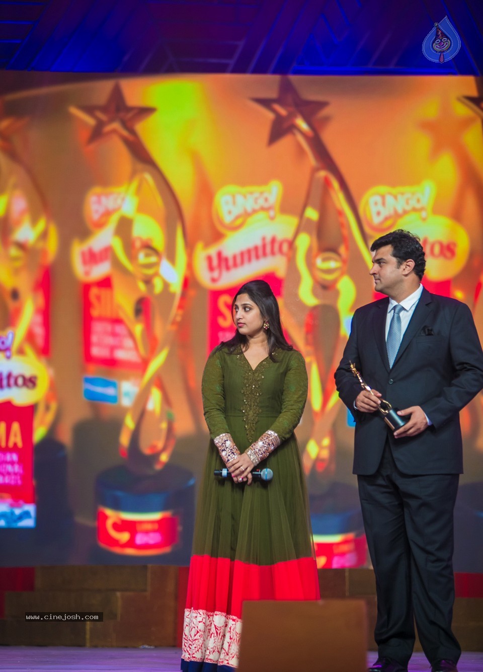 SIIMA 2013 Awards Day2 Photos 02 - 114 / 156 photos