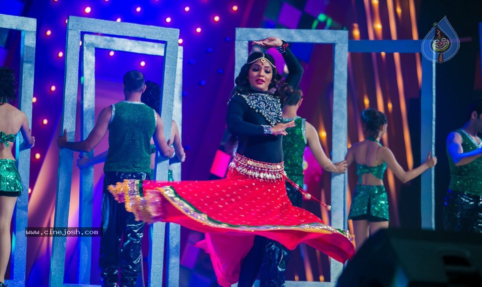 SIIMA 2013 Awards Day2 Photos 02 - 126 / 156 photos