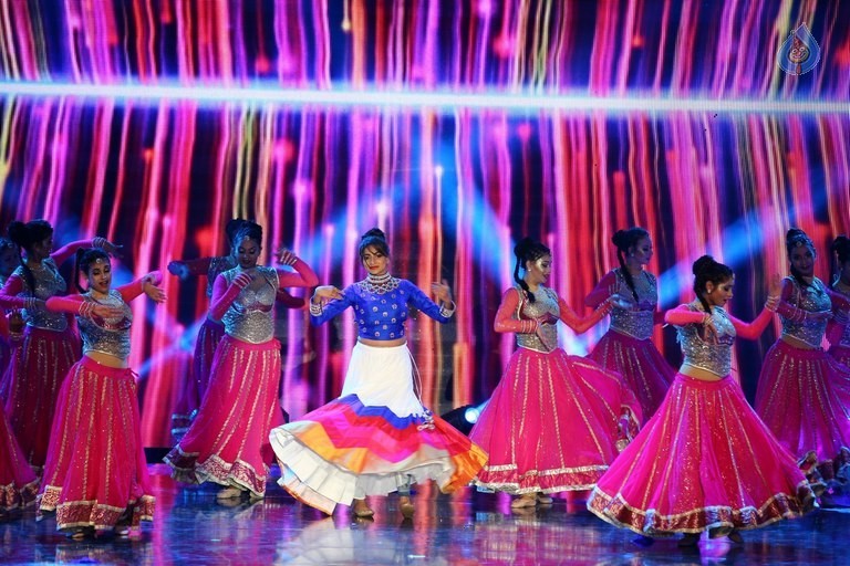 SIIMA 2016 Awards Function Photos Day 1 - 38 / 77 photos