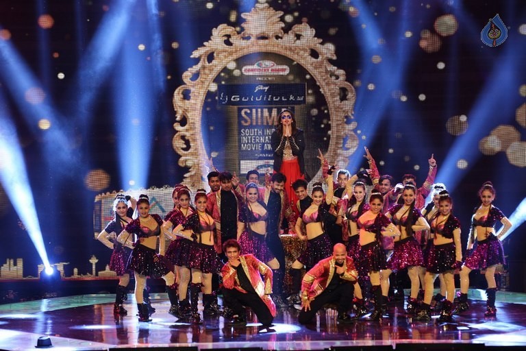 SIIMA 2016 Awards Function Photos Day 2 - 32 / 99 photos