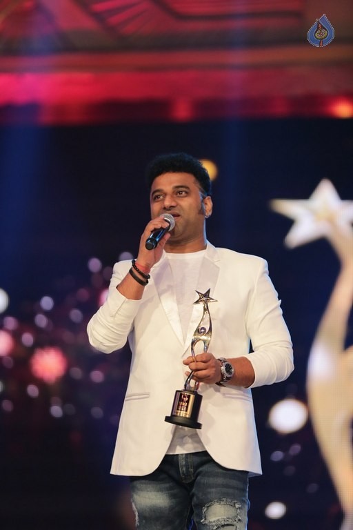 SIIMA 2016 Awards Function Photos Day 2 - 72 / 99 photos