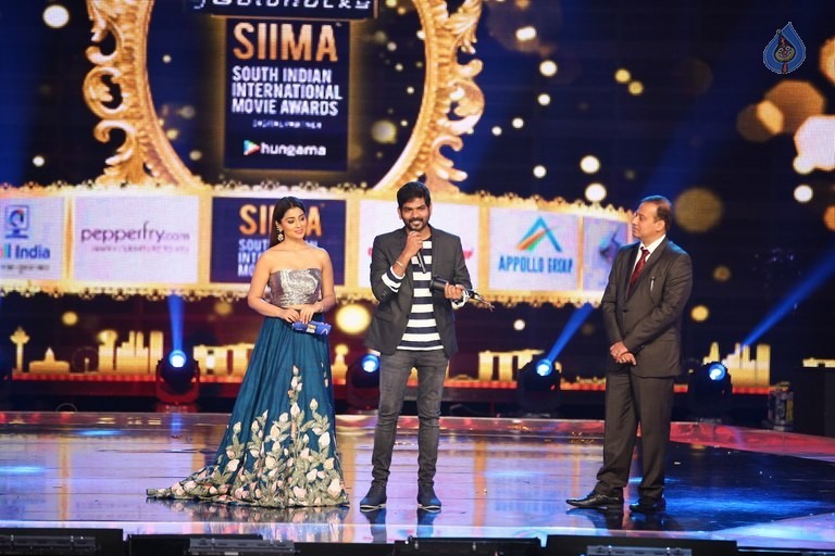 SIIMA 2016 Awards Function Photos Day 2 - 74 / 99 photos