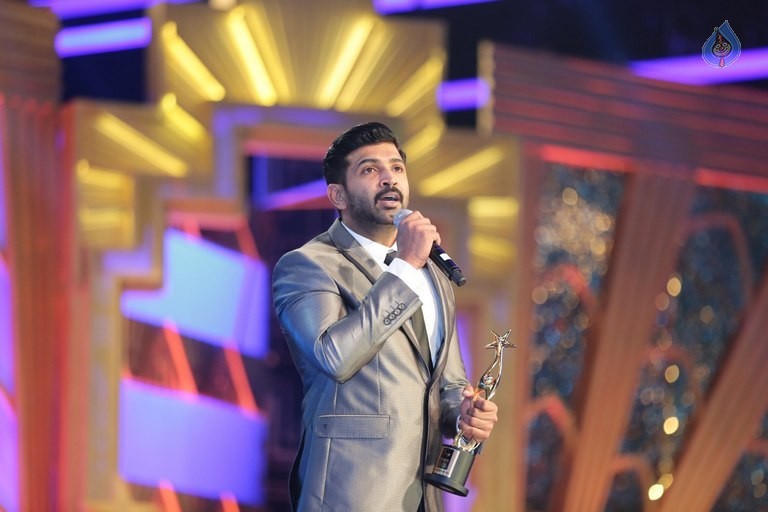 SIIMA 2016 Awards Function Photos Day 2 - 83 / 99 photos