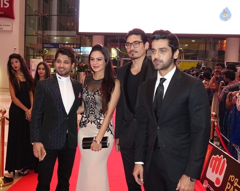 SIIMA Awards 2015 Day 2 Photos - 68 / 70 photos