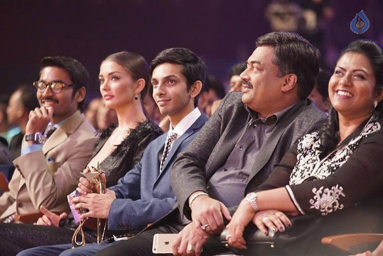 SIIMA Awards 2015 Event Photos - 65 / 74 photos