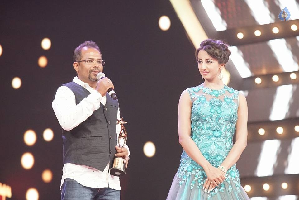 SIIMA Awards 2015 Photos - 42 / 58 photos