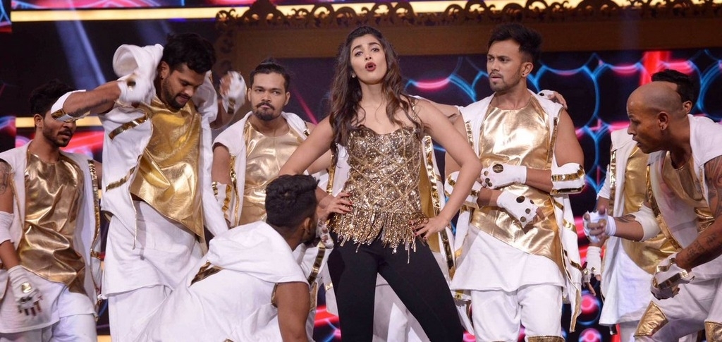 SIIMA Awards 2017 Gallery - 43 / 97 photos