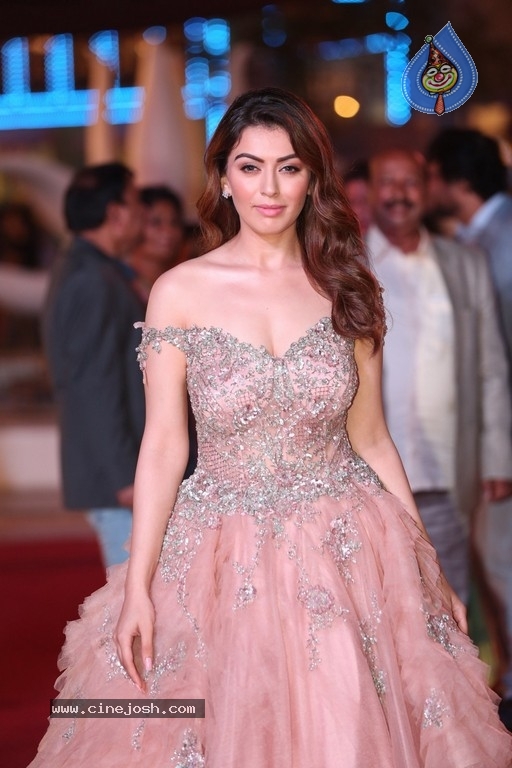Siima Awards 2018 Red Carpet Day 01 - 58 / 102 photos