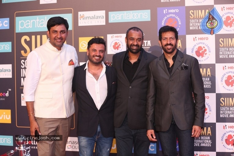 Siima Awards 2018 Red Carpet Day 01 Set 2 - 21 / 42 photos