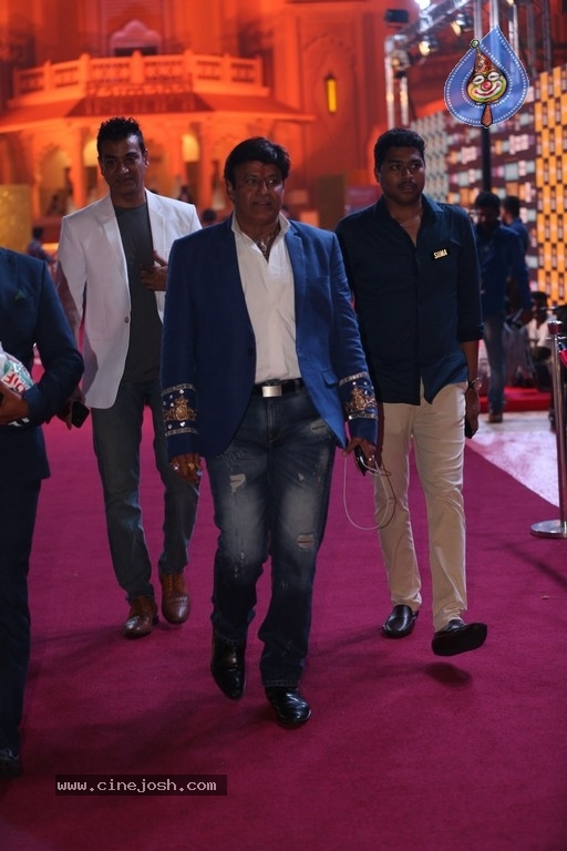 Siima Awards 2018 Red Carpet Day 01 Set 2 - 33 / 42 photos