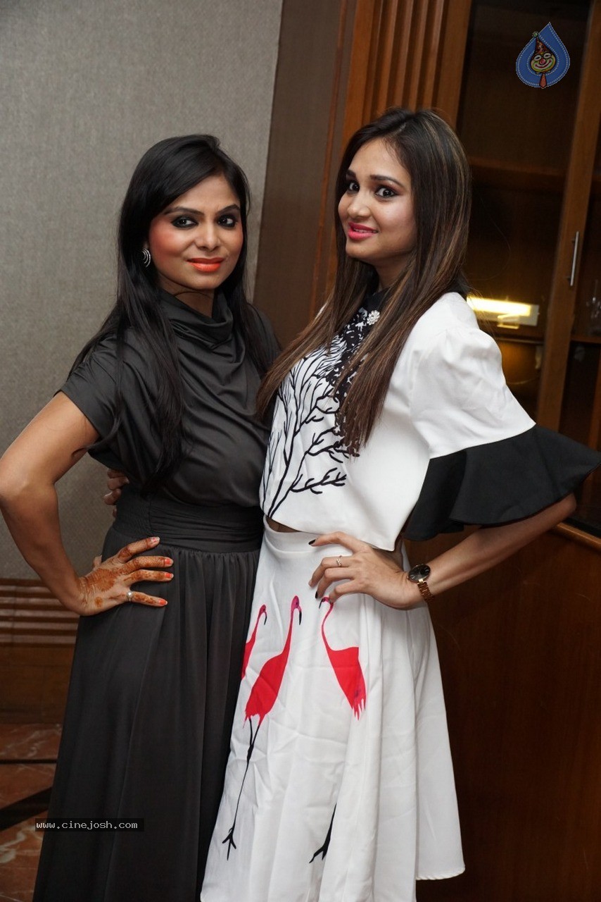 Sikander n Shaheen Wedding Anniversary Event - 28 / 120 photos