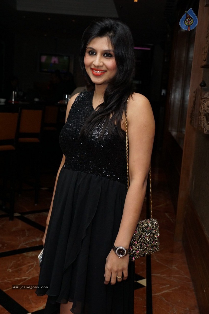 Sikander n Shaheen Wedding Anniversary Event - 50 / 120 photos