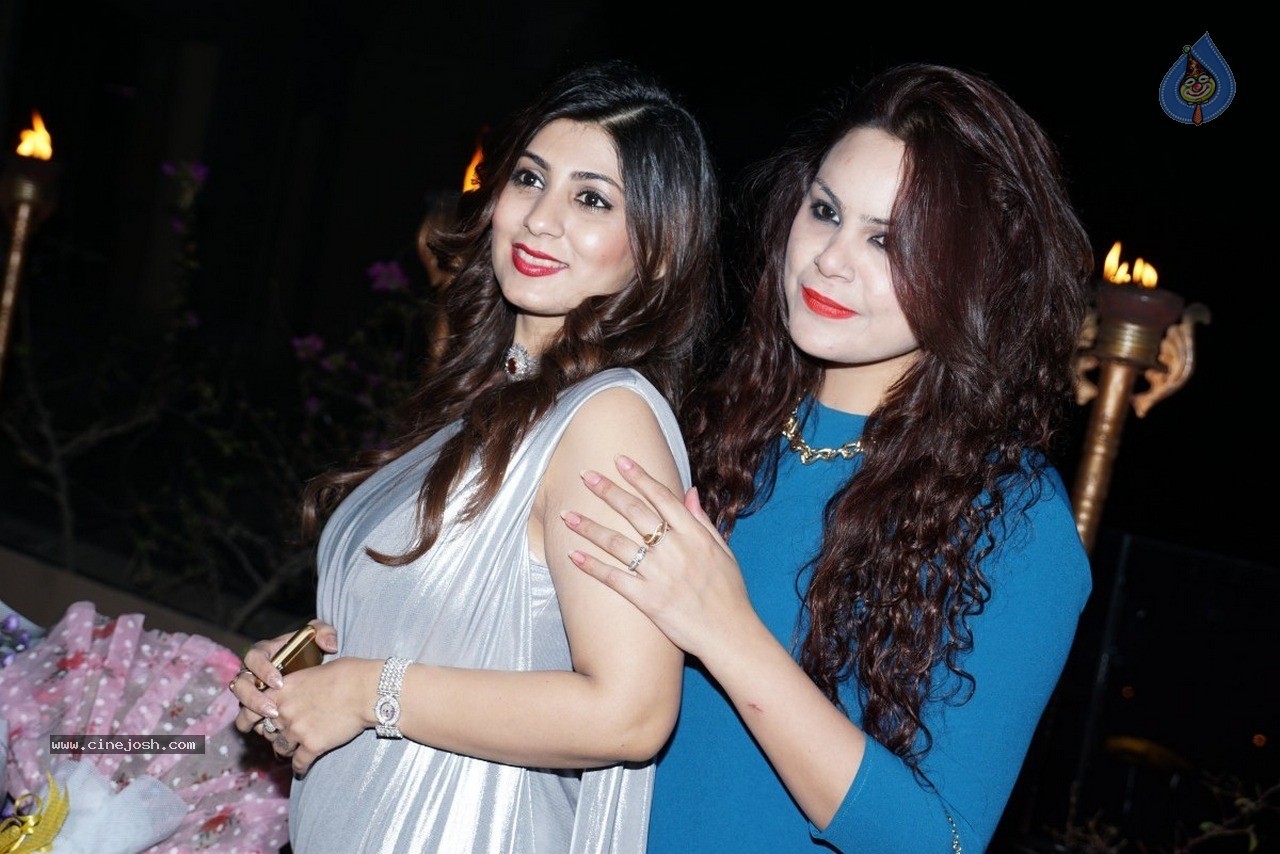 Sikander n Shaheen Wedding Anniversary Event - 68 / 120 photos