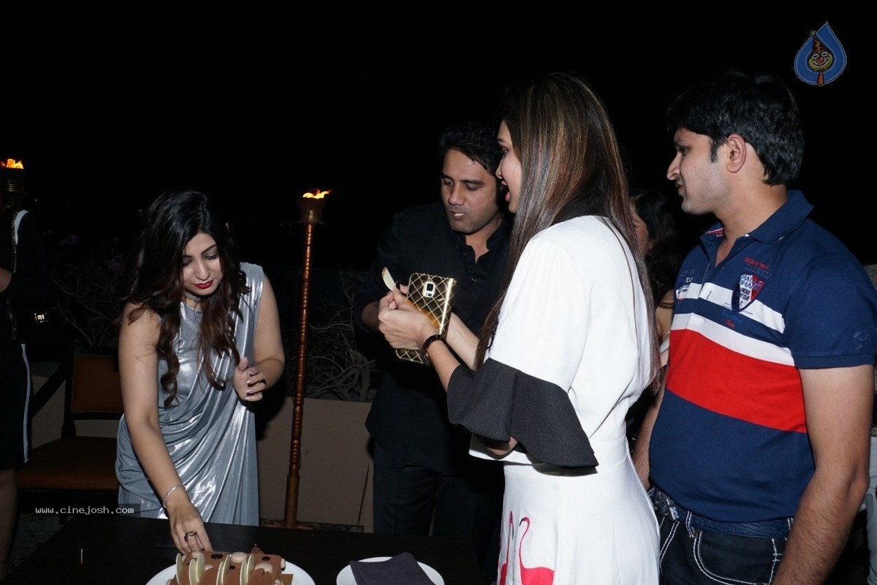 Sikander n Shaheen Wedding Anniversary Event - 71 / 120 photos