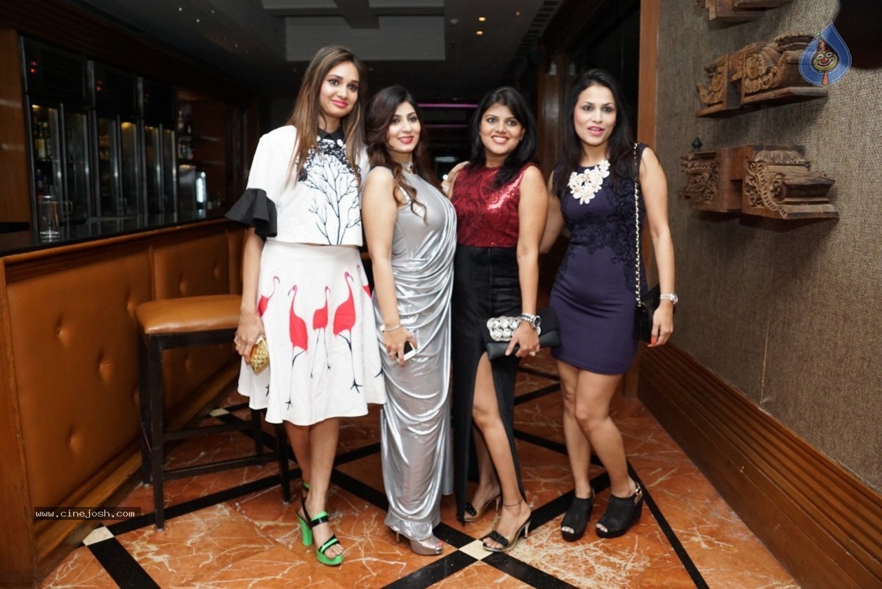 Sikander n Shaheen Wedding Anniversary Event - 73 / 120 photos