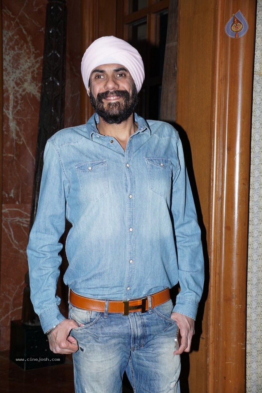 Sikander n Shaheen Wedding Anniversary Event - 78 / 120 photos