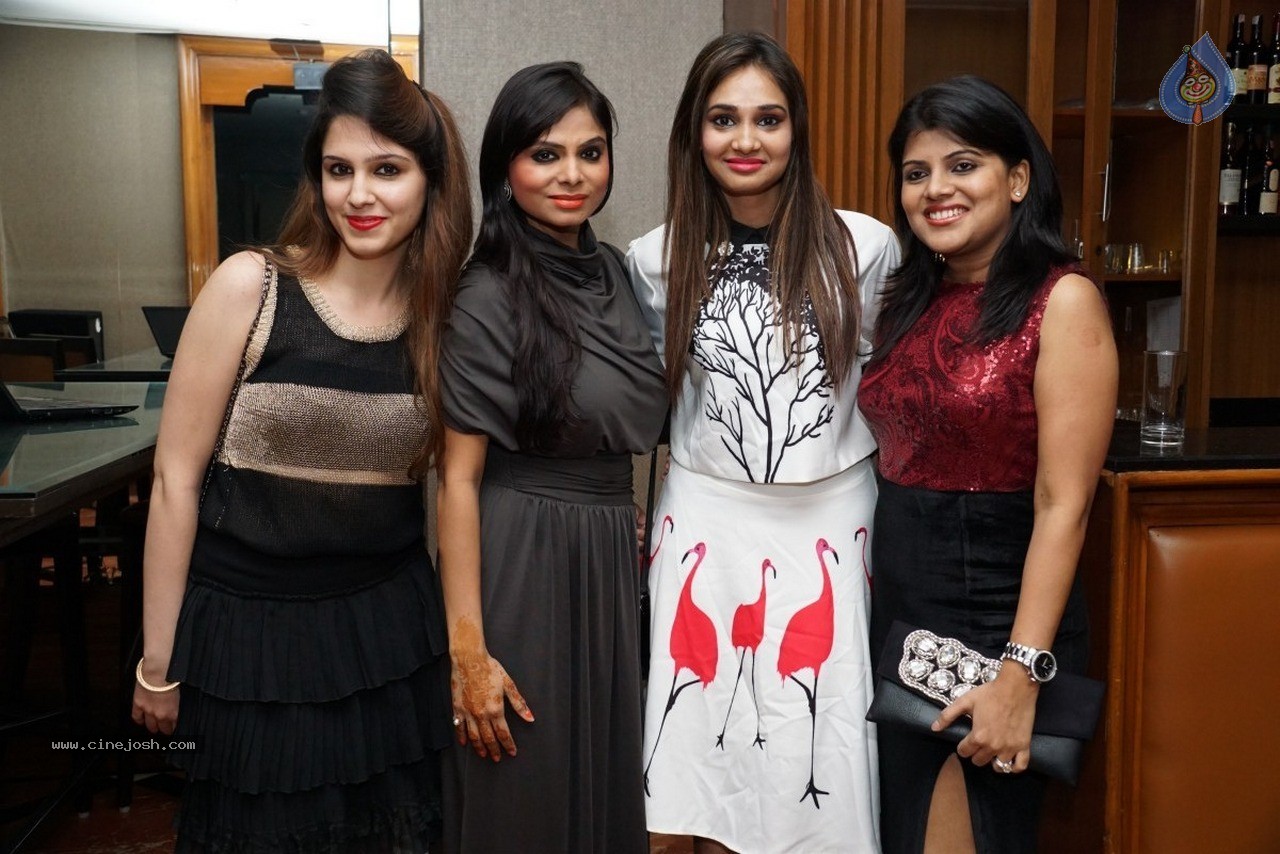 Sikander n Shaheen Wedding Anniversary Event - 108 / 120 photos