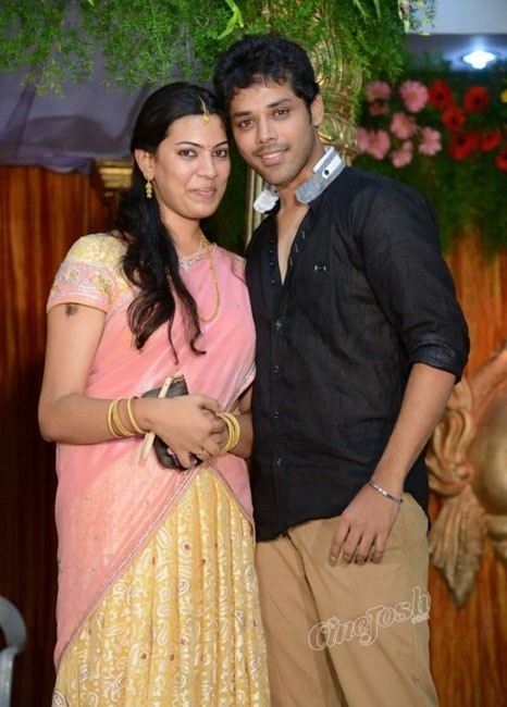 Singer Geetha Madhuri with Nandu - 2 / 11 photos