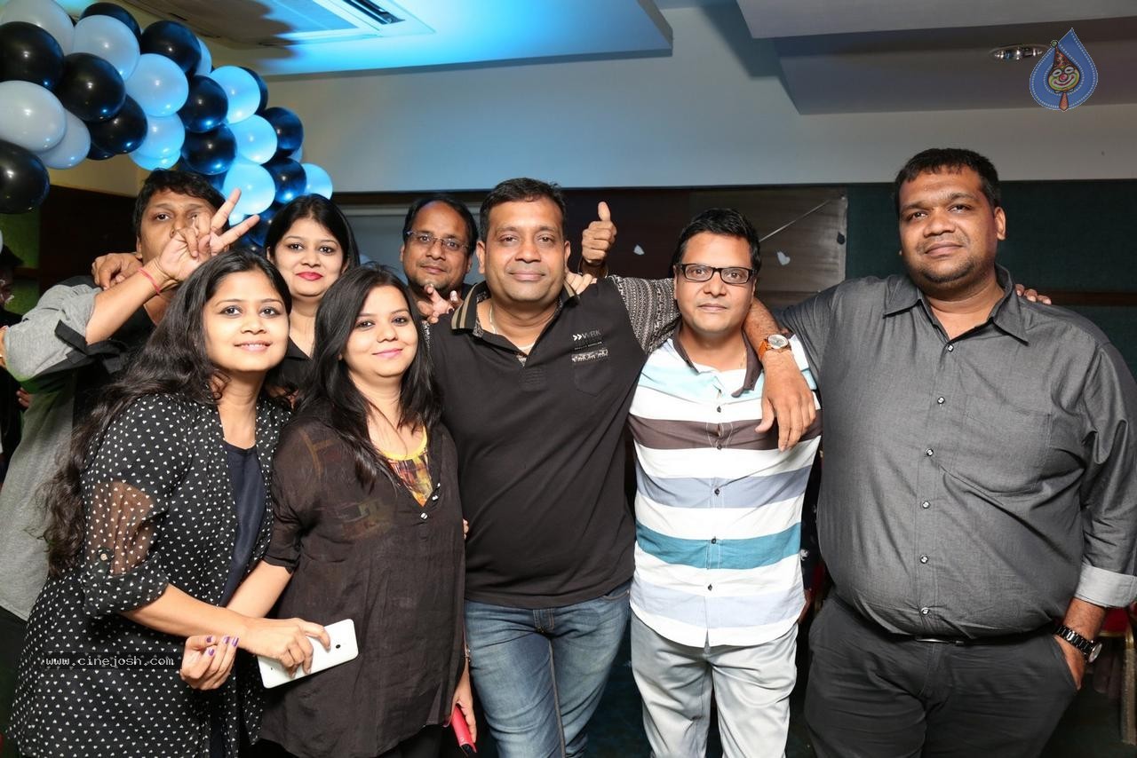 Sonu Jain Birthday Party - 34 / 107 photos