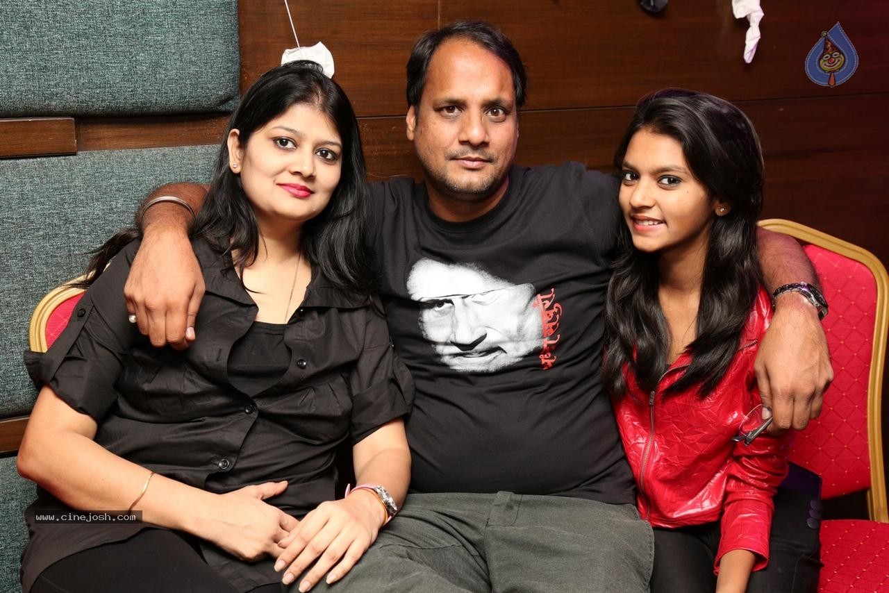Sonu Jain Birthday Party - 53 / 107 photos