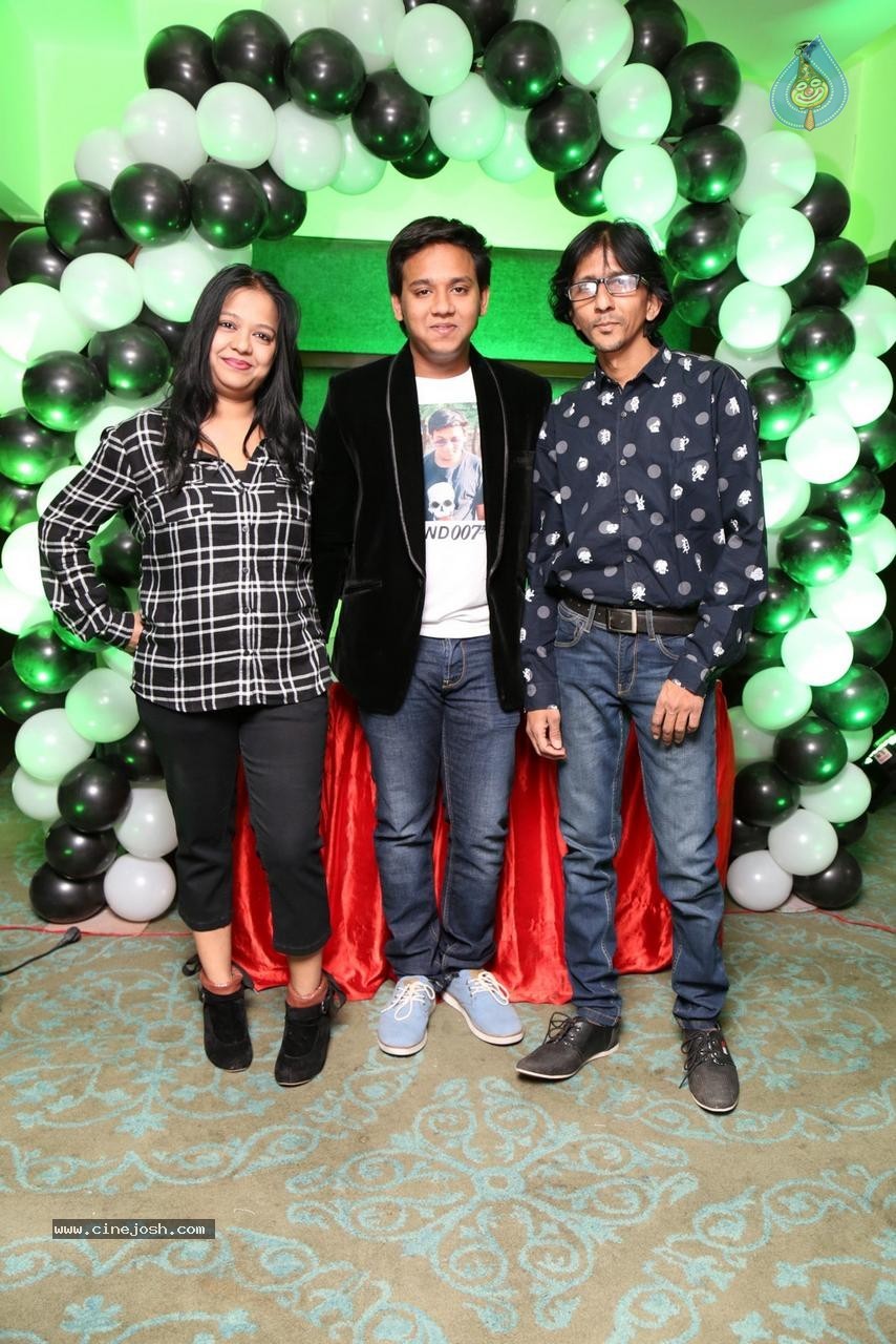 Sonu Jain Birthday Party - 68 / 107 photos