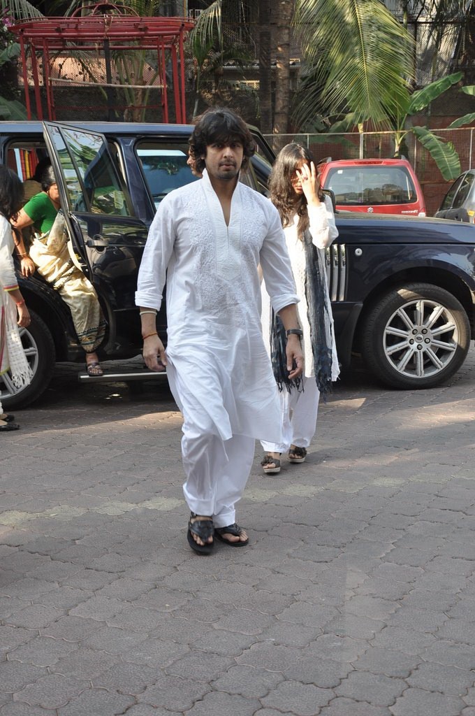 Sonu Nigam Mother Chautha Ceremony - 7 / 68 photos
